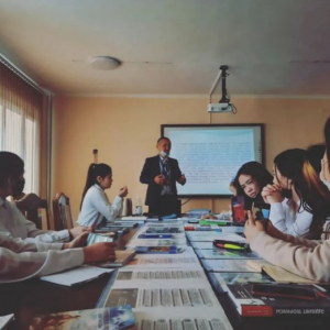 &quot;Концептуальные основы национальной идеи &quot;Алаш&quot;&quot;, организованная преподавателем истории Казахстана Досыбаем н.Ж в учебном колледже им.М. Ауэзова группой ББн-21-1к в качестве программы Рухани жаңғыру, обсуждалась в ходе круглого стола.