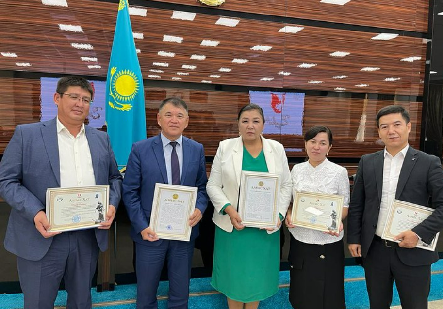 Today, a regular meeting with members of the Shymkent city working group of the State Commission on &quot;full rehabilitation of victims of political repression&quot; took place in the Shymkent city administration.