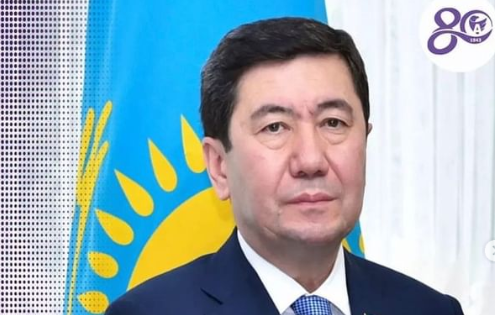 Поздравление председателя Мажилиса Парламента Республики Казахстан Ерлана Кошанова к 80-летию Auezov University.