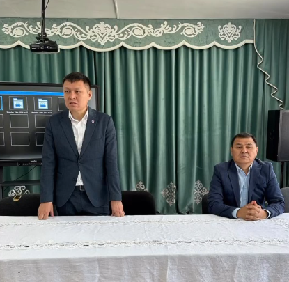 At the College of M.Auezov was held a meeting with representative of education department of city Shymkent Talgat Orazbekuly carried out explanatory preventive work on the topic of “Precautions against being deceived by Internet hackers”