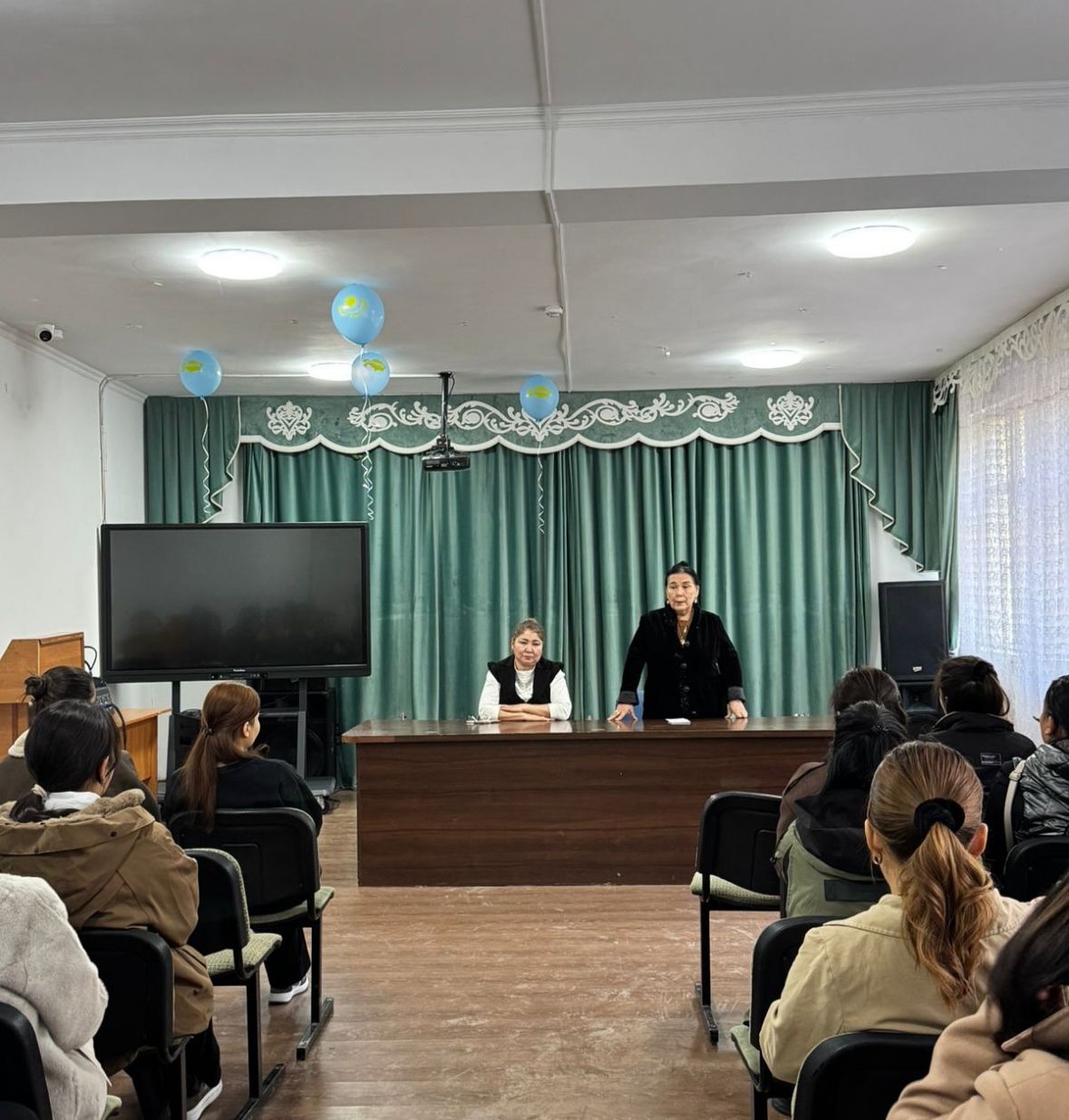 Были проведены информационно-разъяснительные мероприятия на темы «Если наши девушки будут воспитанными, наше потомство будет верующим» и «Кто бережно хранит честь девушки — не окажется в стыдном положении».