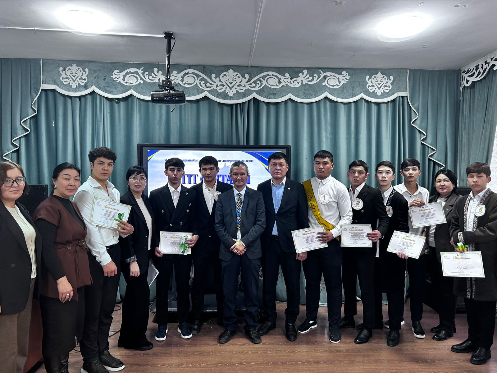 As part of the week of the Department of Humanities, Social and Economic Disciplines entitled “Knowledge and Principle — The Path to Personal Excellence,” a cognitive and creative competition “Zhygit Sultan — 2025” was held among first-year students of th