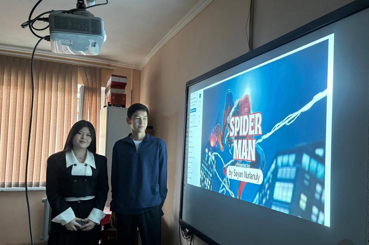 English language club classes for students of the college at M. Auezov South Kazakhstan Research University are conducted in an engaging and practical format.